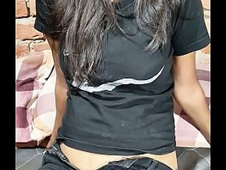 Desi Wife&rsquo_s Shy Moments. Real Homemade Masti